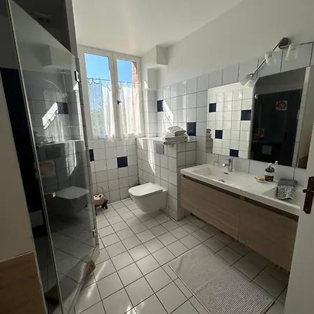 D'hotes De La Mure Bed & Breakfast
